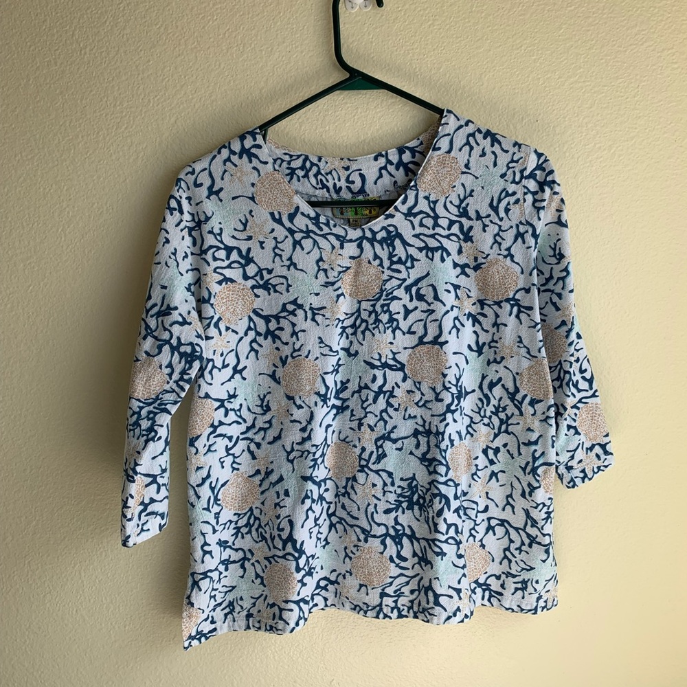 EUC Palm Grove PM Womens ocean theme Blouse